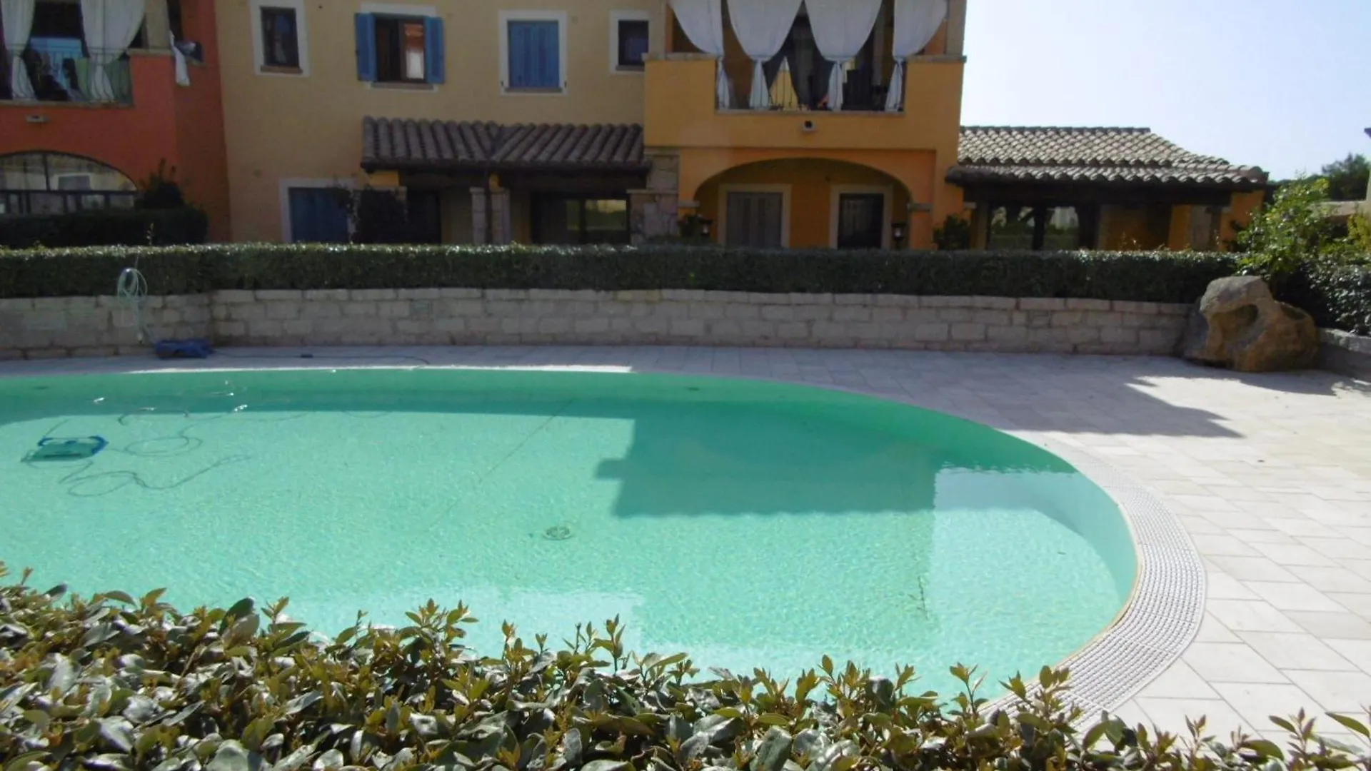 Appartamento La Pineta, Piscina联系方式